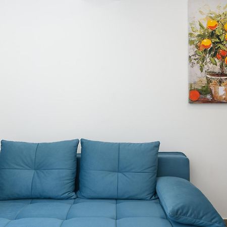 Apartments Eva Трогир Екстериор снимка