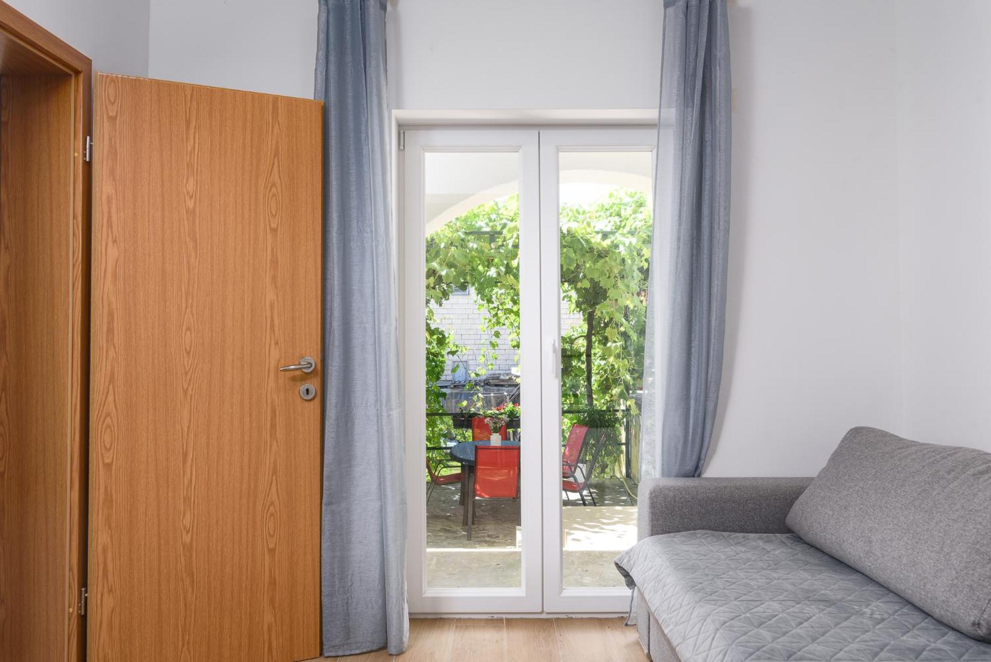 Apartments Eva Трогир Екстериор снимка