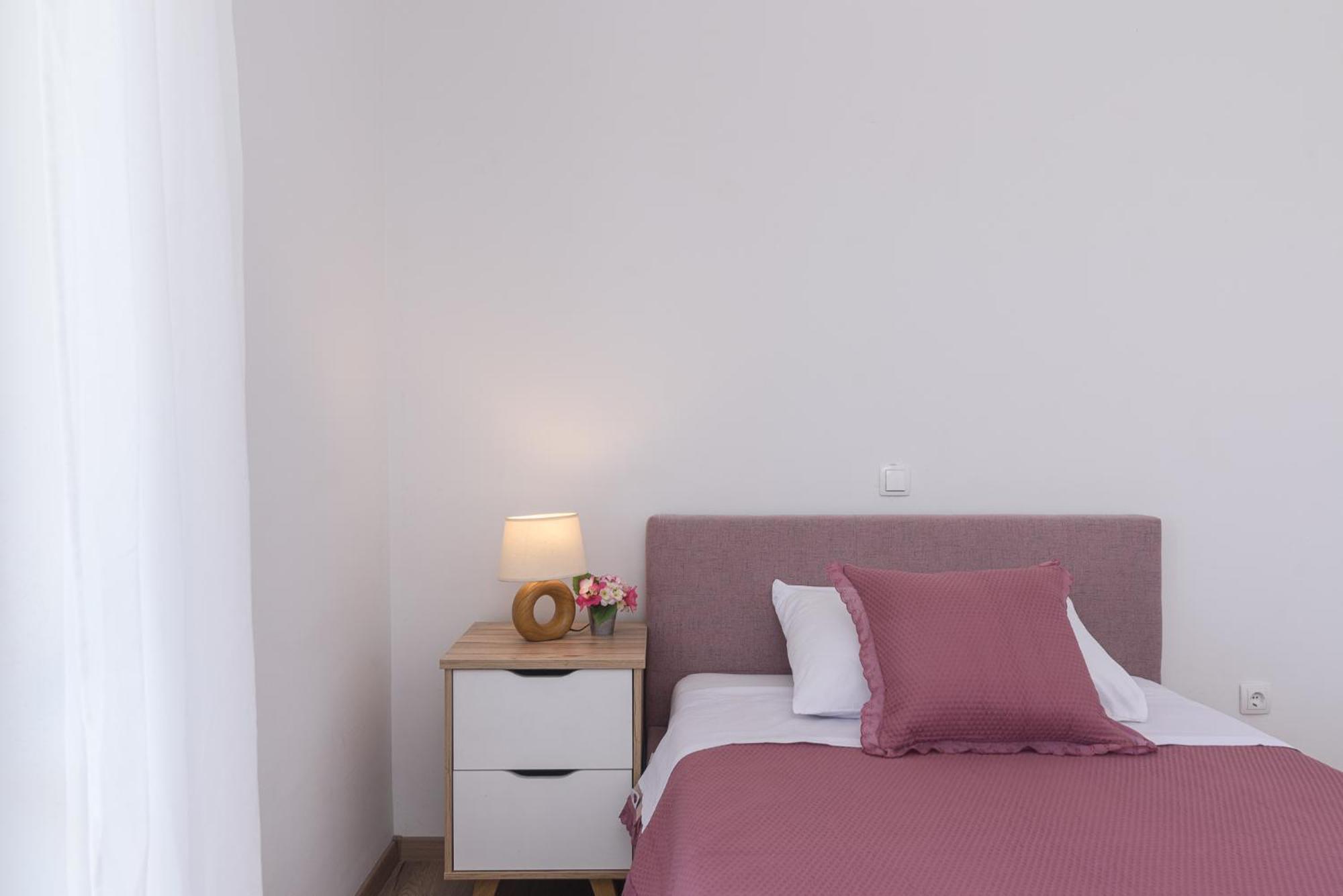 Apartments Eva Трогир Екстериор снимка