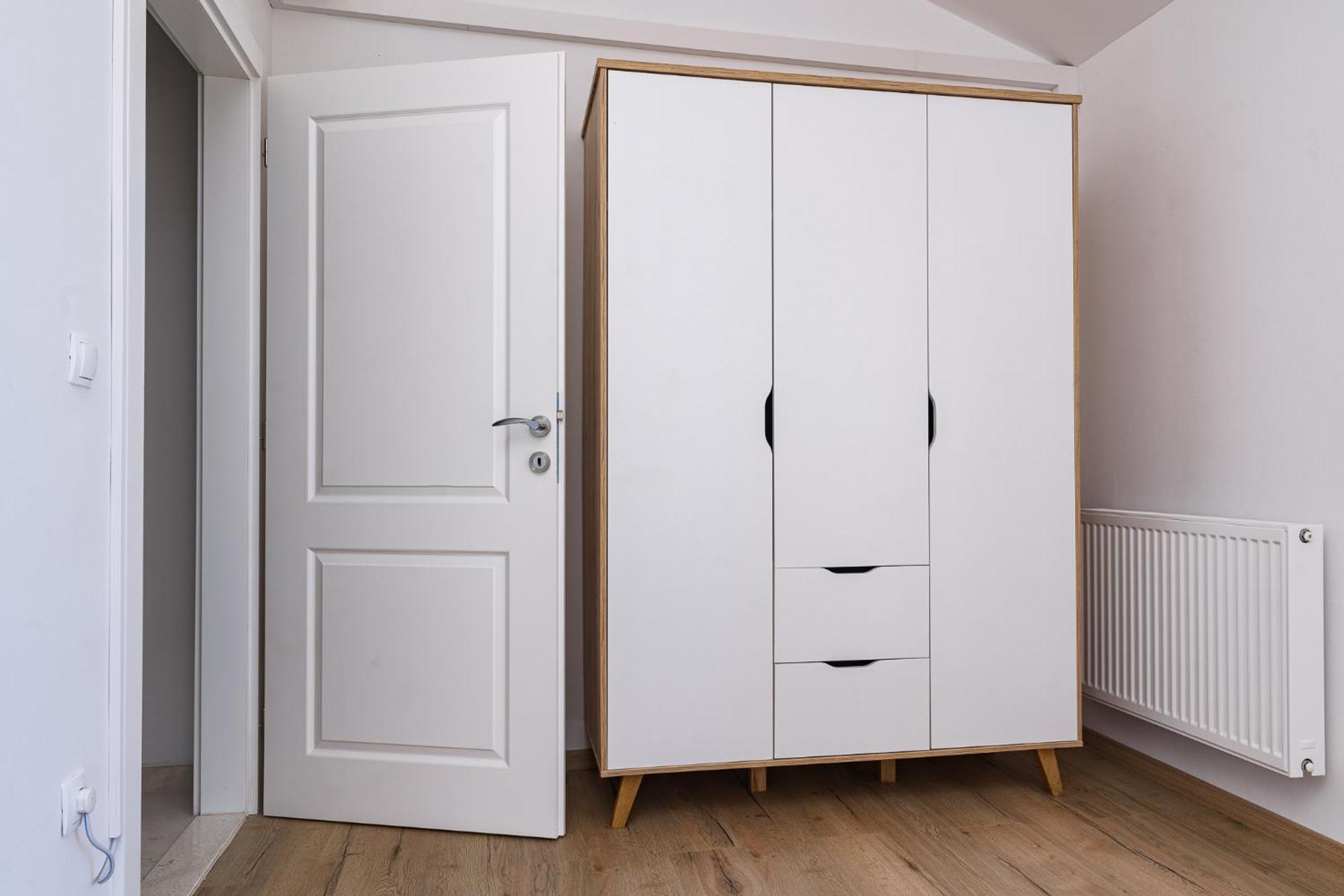 Apartments Eva Трогир Екстериор снимка